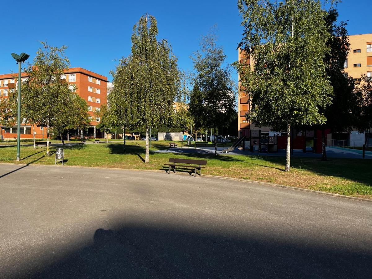 Amplio Apartamento Con Plaza De Parking. Apartment Хихон Екстериор снимка