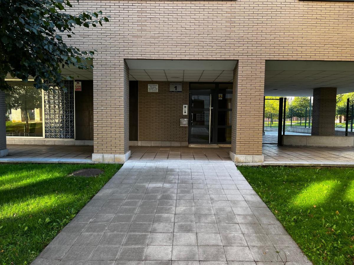 Amplio Apartamento Con Plaza De Parking. Apartment Хихон Екстериор снимка