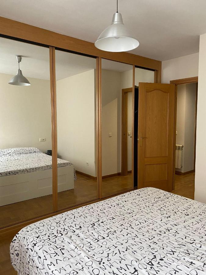 Amplio Apartamento Con Plaza De Parking. Apartment Хихон Екстериор снимка