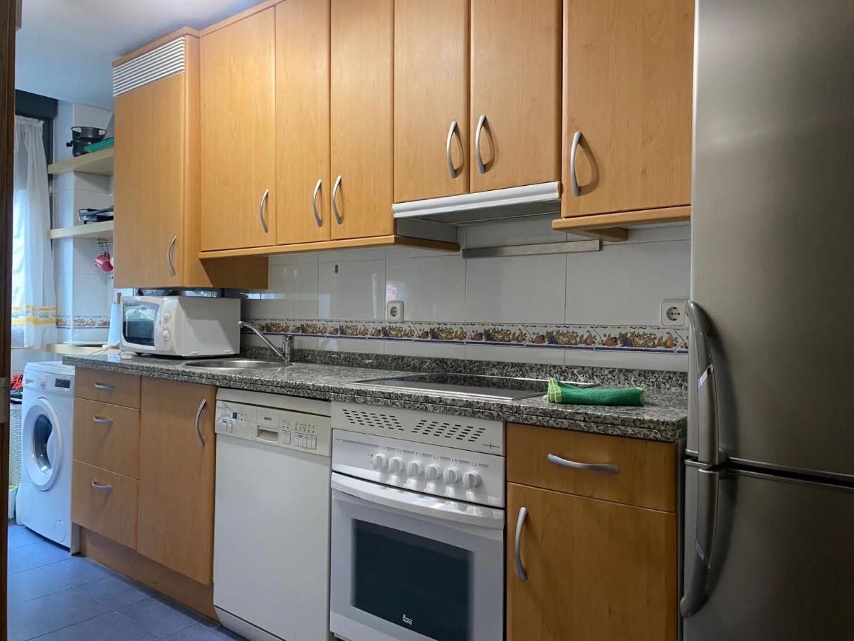 Amplio Apartamento Con Plaza De Parking. Apartment Хихон Екстериор снимка